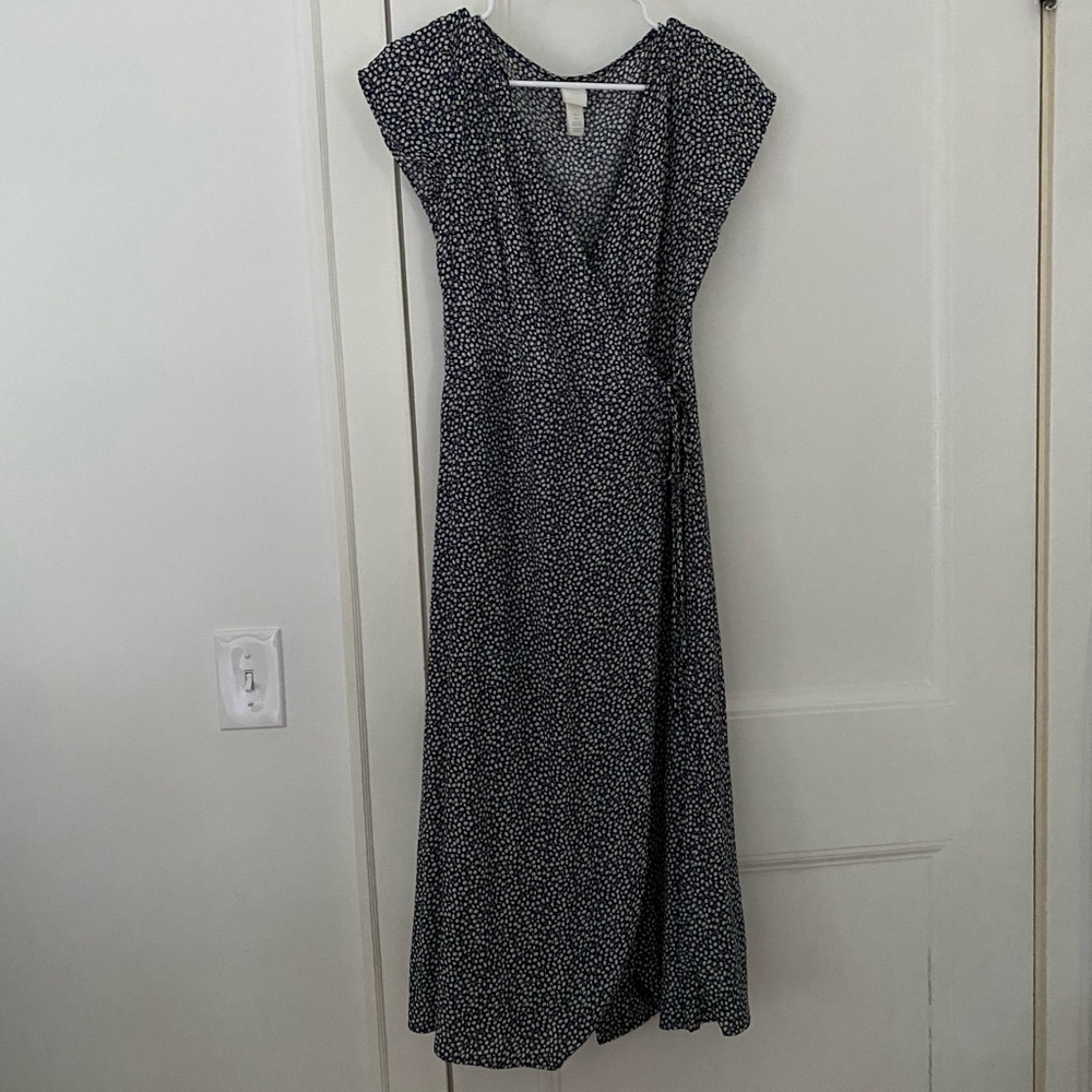 H&M MIDI wrap dress in ditzy floral navy